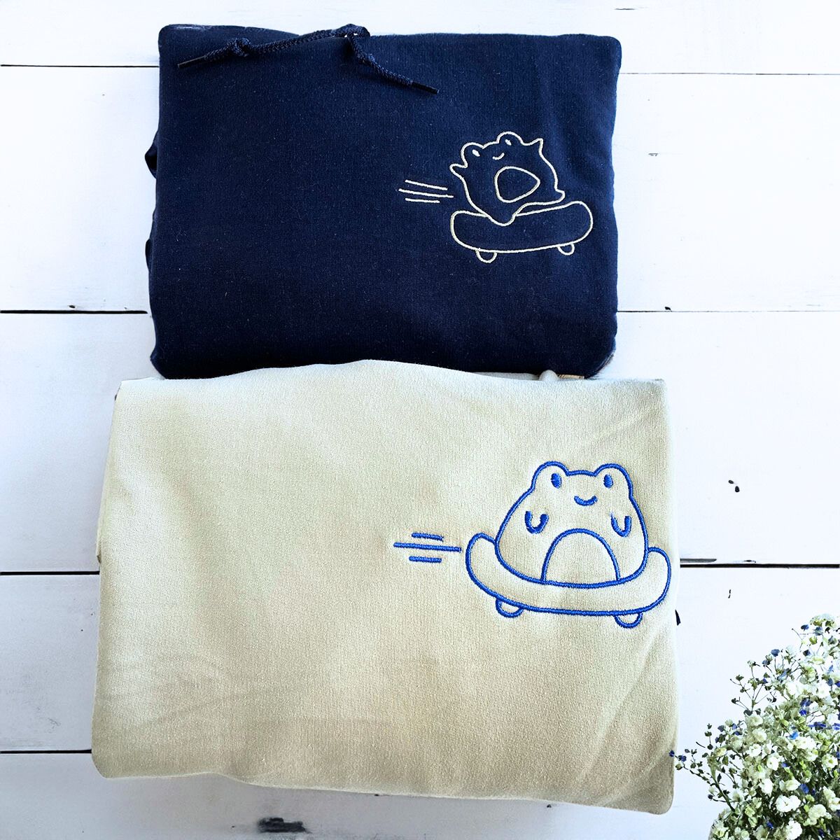 Custom Frog Embroidered Matching Hoodies for Couples
